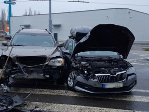 Nehoda na křižovatce Jateční x Těšínská