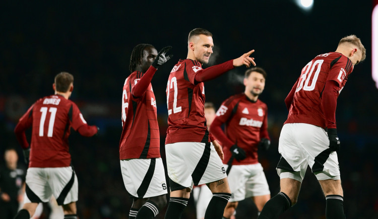 Sparta na domácí půdě porazila Hradec Králové 2:0