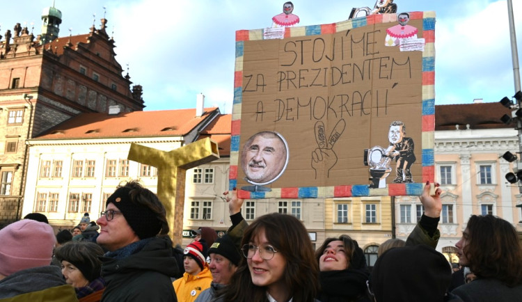 Přerostlé dítě za ministra nechceme, lidé v Plzni vyjádřili prezidentovi podporu