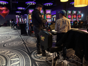 Během obří šťáry policisté zkontrolovali 1 035 osob, z toho 620 cizinců