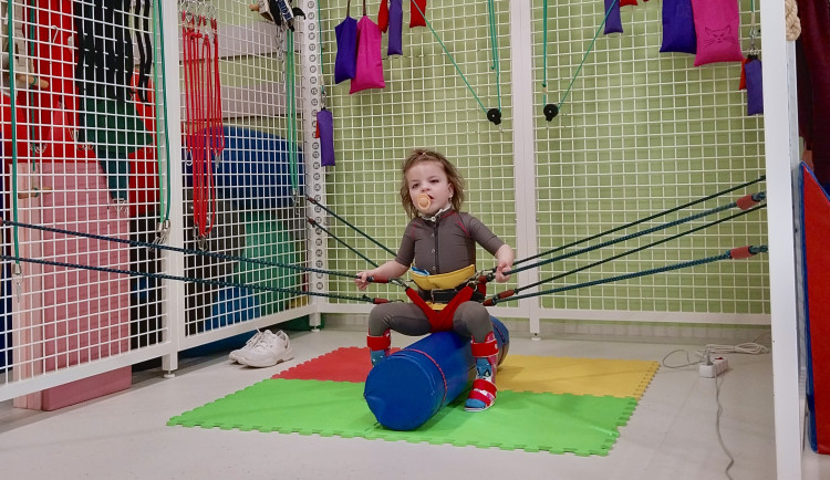 Dianka se narodila s vážnou anomálií v ústech, nemoc nemá v Česku ani pojmenování