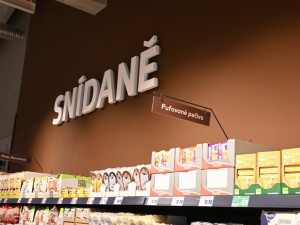 Váhy s umělou inteligencí nebo úklidový robot. Nový Kaufland sází na moderní technologie