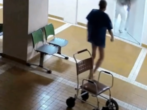 Agresivní a nebezpeční pacienti útočí. Fakultní nemocnice posílila speciální ostrahu