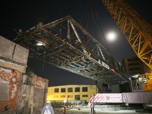 Přesun mostu v září 2025