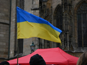 Češi i Ukrajinci vyjádřili na náměstí podporu napadené zemi. Přistál tam i smrtící dron