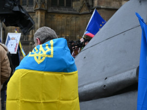 Češi i Ukrajinci vyjádřili na náměstí podporu napadené zemi. Přistál tam i smrtící dron