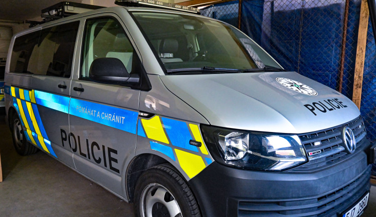 Opilec s nožem v ruce děsil známého. Měl i pozitivní test na amfetamin