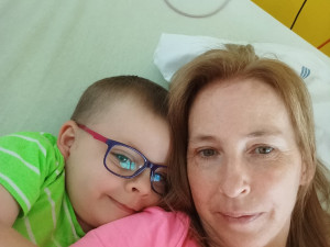 Pětiletý Dominik je unikát. Navzdory 20 diagnózám se učí jazyky i matematiku