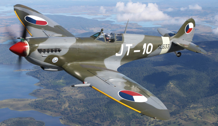 Létal na něm plzeňský pilot u RAF, Spitfire v perfektním stavu je teď na prodej