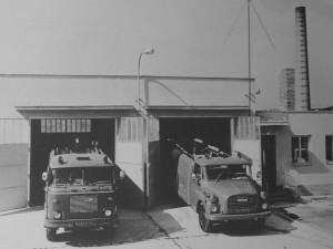 Stará zbrojnice na historické fotografii