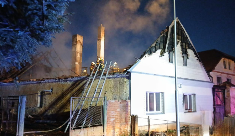 Požár domu v Meclově