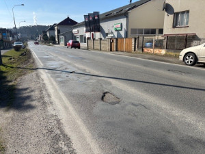Řidiče čeká další nepříjemné omezení, kraj s městem opraví silnici na okraji Plzně