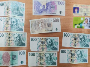 Kabelka vietnamské ženy zapomenutá ve vlaku skutečně ukrývala nefalšovaný poklad