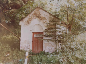 Ruinu šumavské kapličky čeká obnova, nadšenci stále shání dobové materiály