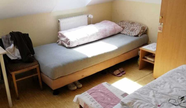 Zájem o nocleženky roste i mimo zimu. Kapacity v Budějcích však nestačí