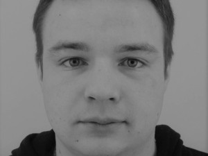 Mladý policista tragicky zemřel na dálnici D5 při vyšetřování nehody. Nyní padlo obvinění