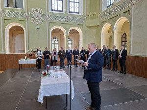 Cestovní ruch, rozvoj infrastruktury. Česko-bavorské memorandum podepsali v jízdárně