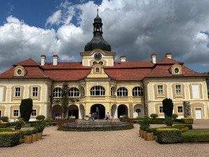 Zámek Nebílovy letos bude lákat na prohlídky etikety od baroka po současnost
