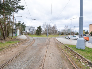 Startuje oprava tramvajových kolejí a zastávky na konečné v plzeňské části Skvrňany