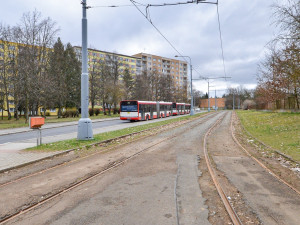 Startuje oprava tramvajových kolejí a zastávky na konečné v plzeňské části Skvrňany