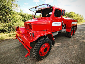 Hasiči svépomocí upravili starou armádní vejtřasku, kolikrát předčí i mladší modely