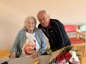 Před nacisty se skrývala v lesním bunkru. Domov našla v Plzni, kde oslavila stovku