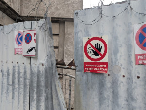 Naprostá politická poprava, opozice ostře komentuje výsledky auditu k městským lázním