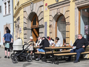 Nová pravidla pro předzahrádky v Plzni. Detaily město řešilo přímo s provozovateli