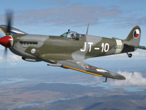 Spitfire českého letce z RAF koupil miliardář Lukačovič a přidal rýpavý komentář