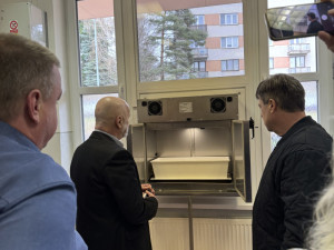 Šanci na život dostalo díky babyboxům 282 dětí, umístění toho nového budí emoce