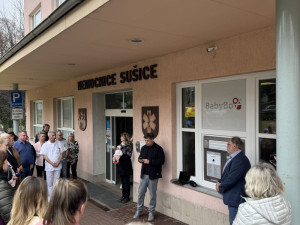 Šanci na život dostalo díky babyboxům 282 dětí, umístění toho nového budí emoce