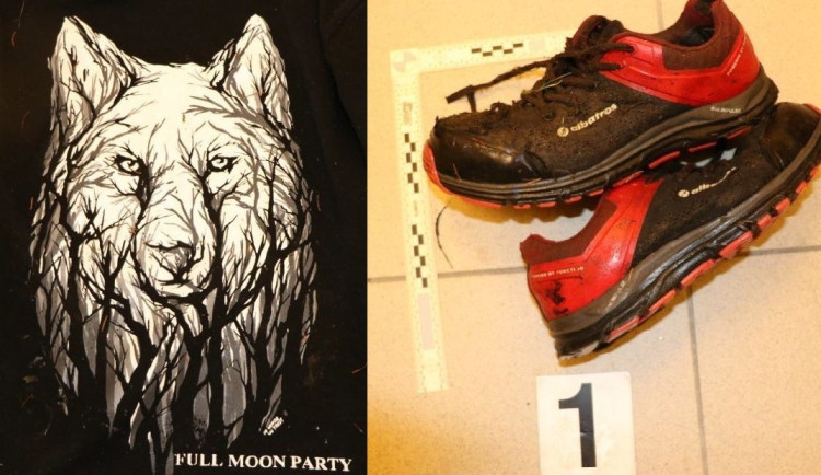 Nepozná někdo mrtvého muže podle jeho oblečení? Na sobě měl mikinu s portrétem vlka