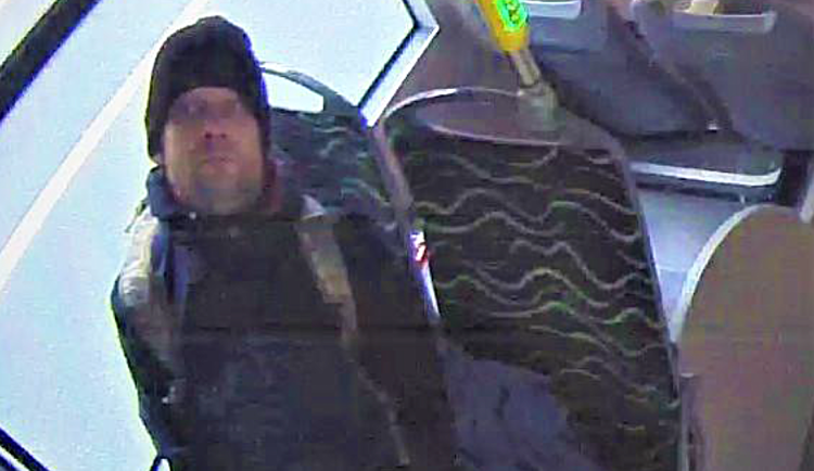 Nepozná někdo tohoto muže?