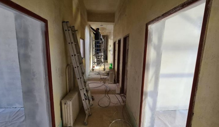 Karlovy Vary chtějí více nájemních bytů. Vzniknou i z bývalé ubytovny v Úvalské ulici