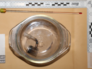 Policisté obvinili dvojici z výroby pervitinu. Na drogové scéně působili dlouhodobě