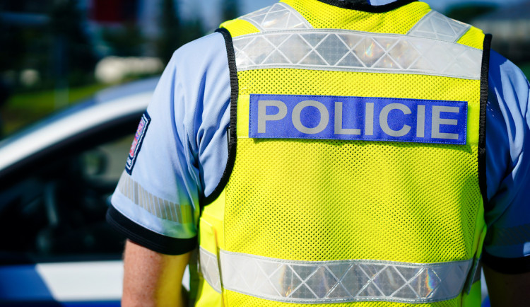 Šnekový dopravník chlapci utrhl ruku, zraněním podlehl. Policie případ odložila