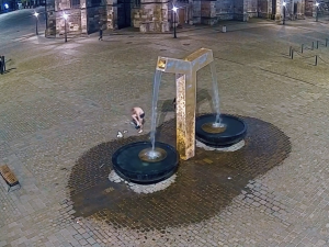 Sezóna koupání ve slavných kašnách odstartovala. Za koupel hrozí pokuta až 10 tisíc