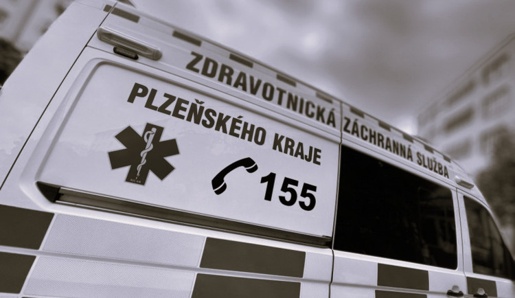 size4-1633985134118-231-kamera-zachytila-brutalni-srazeni-chodce-rychle-couvajicim-osobakem-sokujici-bylo-i-dalsi-jednani-ri