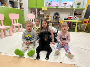 Fenka Ardy se svou majitelkou navštěvují Klatovskou nemocnici.