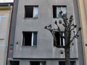 Podpálil dům a sledoval, jak hoří. Recidivista způsobil obrovské škody