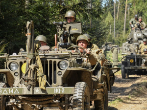 Milovníci vojenské historie se vydali po stopách osvobození, vše zachytili na kameru