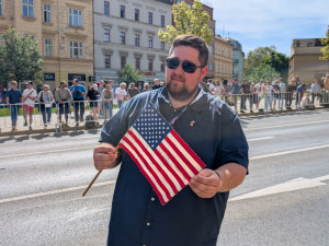 Artefakt z osvobození americkou armádou čekal přes 80 let ukrytý ve skříni