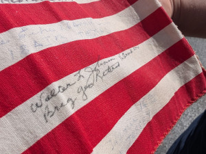 Artefakt z osvobození americkou armádou čekal přes 80 let ukrytý ve skříni