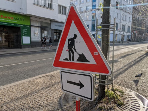 Širší chodníky a více zeleně, Americká třída se promění v bulvár pro pěší