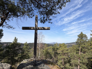 Skrytý klenot Šumavy. Málo známá Maierova skála nabízí výhled, který vás překvapí