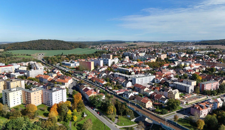Obvod má plán, jak čelit klimatické změně. Bude sázet stromy a budovat zelené střechy