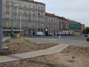 Ostudné sady Pětatřicátníků prochází proměnou za 25 milionů, přibydou stromy i záhony