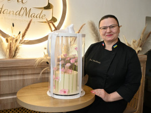 Příběhy vypráví prostřednictvím chutí, Alla zakombinovala do dortu i plzeňské pivo, foto: Zuzana Duzbabová