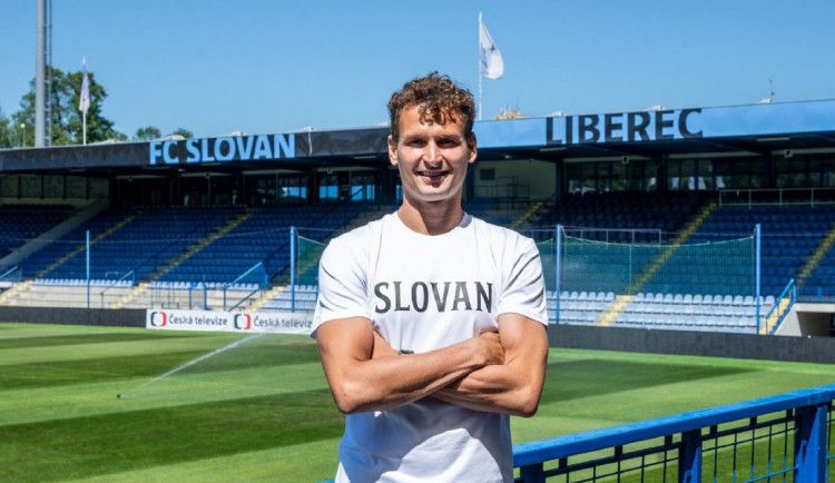 Fotbalisty Liberce po konci v Bohemians 1905 posílil defenzivní univerzál Hůlka