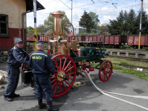Hasiče opustil jejich oblíbený kolega, pomohl dát dohromady unikátní parní stříkačku